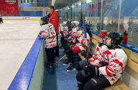 Юные хоккеисты продолжают победную серию игр на «Золотая шайба»